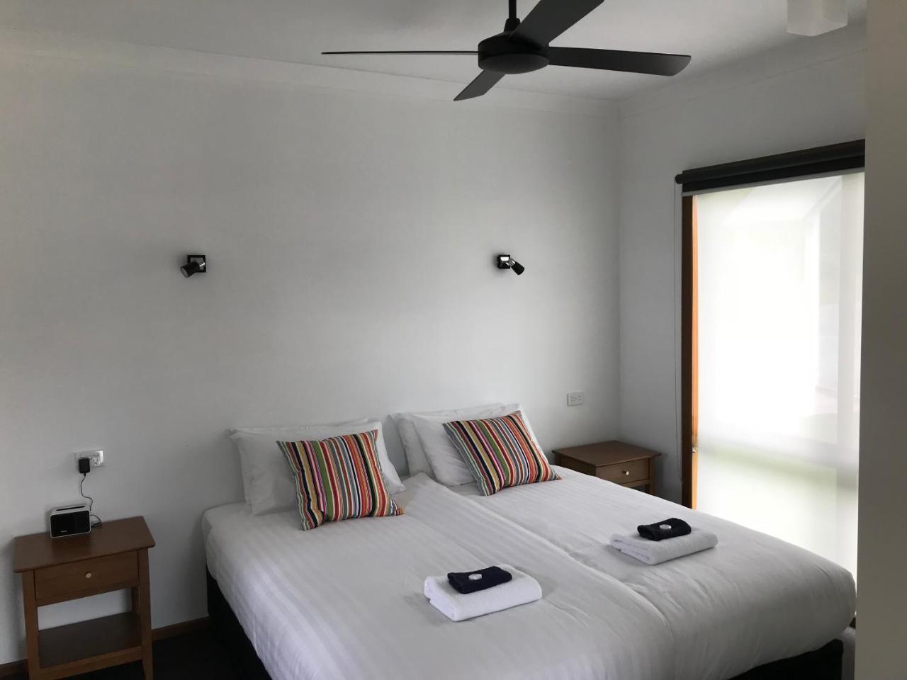 พรอม โคสท์ ฮอลิเดย์ ลอดจ์ Villa Waratah Bay ภายนอก รูปภาพ