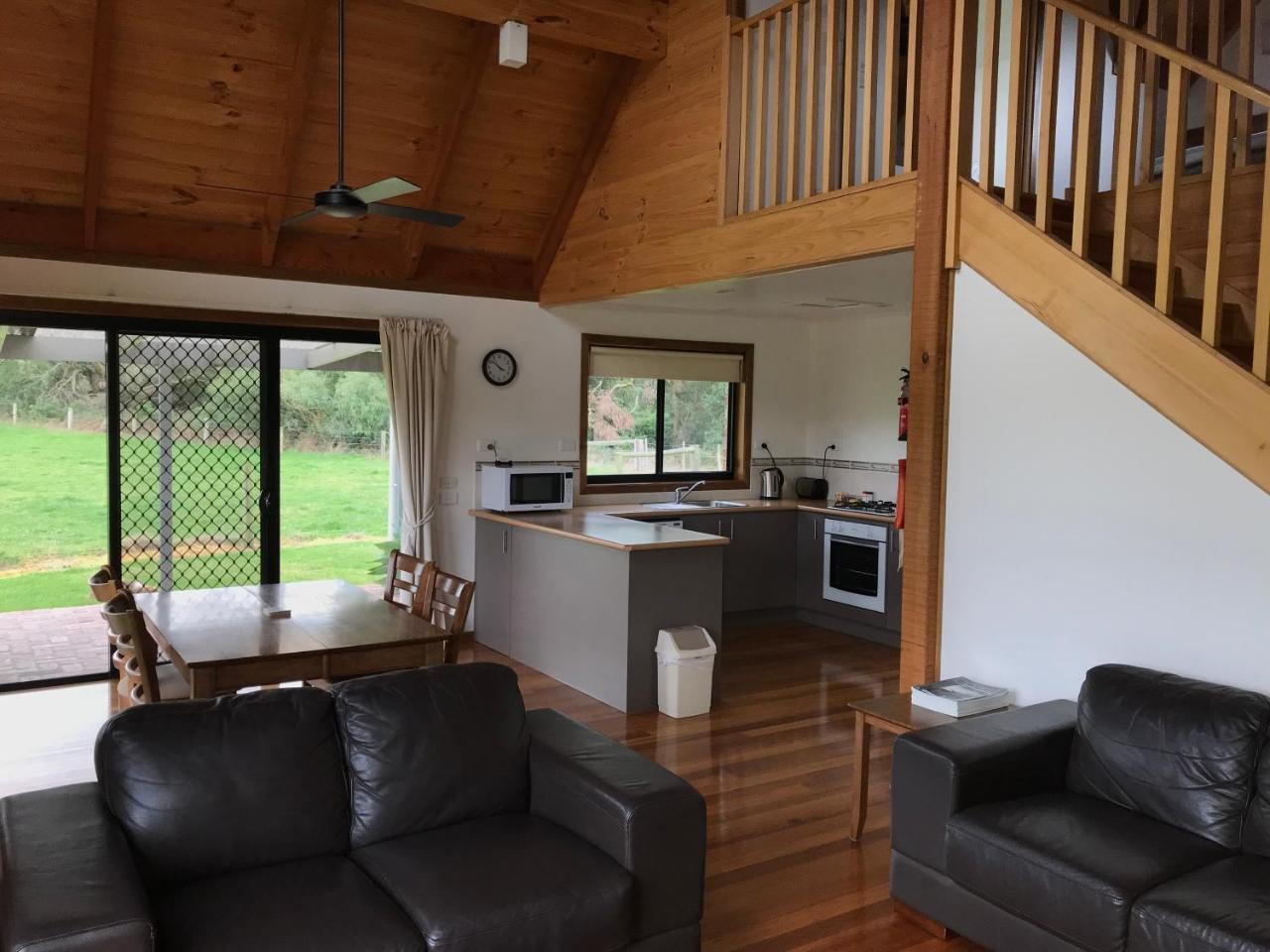พรอม โคสท์ ฮอลิเดย์ ลอดจ์ Villa Waratah Bay ภายนอก รูปภาพ